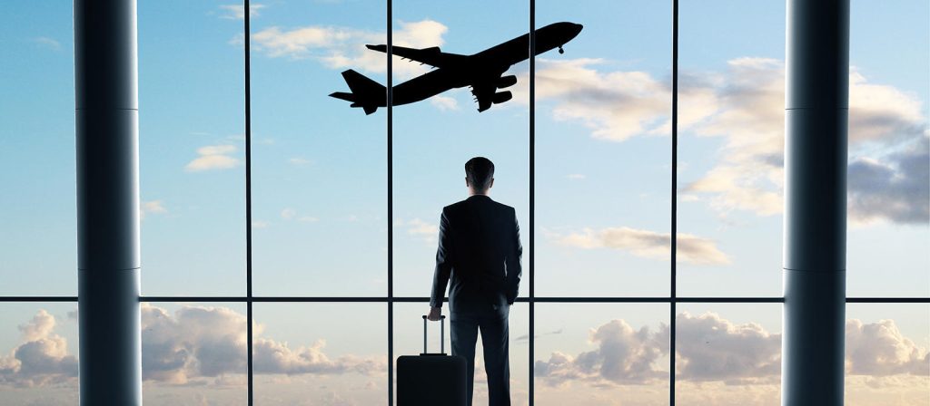 Δέκα τρόφιμα που δεν πρέπει να φάτε ποτέ όταν ταξιδεύετε