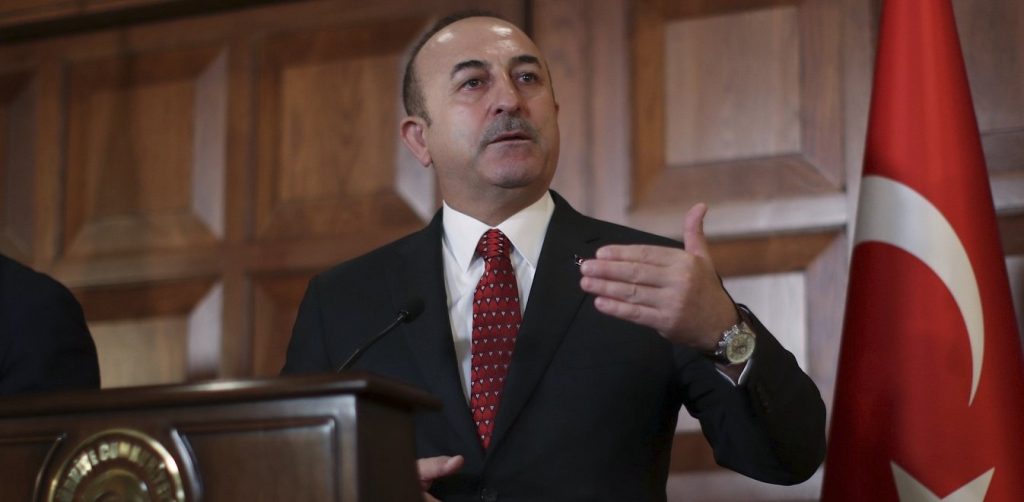 Μ.Τσαβούσογλου: «Θα πάρουμε τους S-400 παρά τις αμερικανικές κυρώσεις» – Αποσύρεται η Pratt & Whitney από την Τουρκία