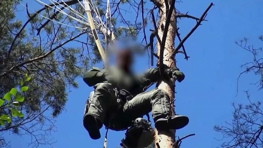 Καρέ-καρέ η διάσωση του πιλότου της μοιραίας σύγκρουσης των Eurofighter (βίντεο)