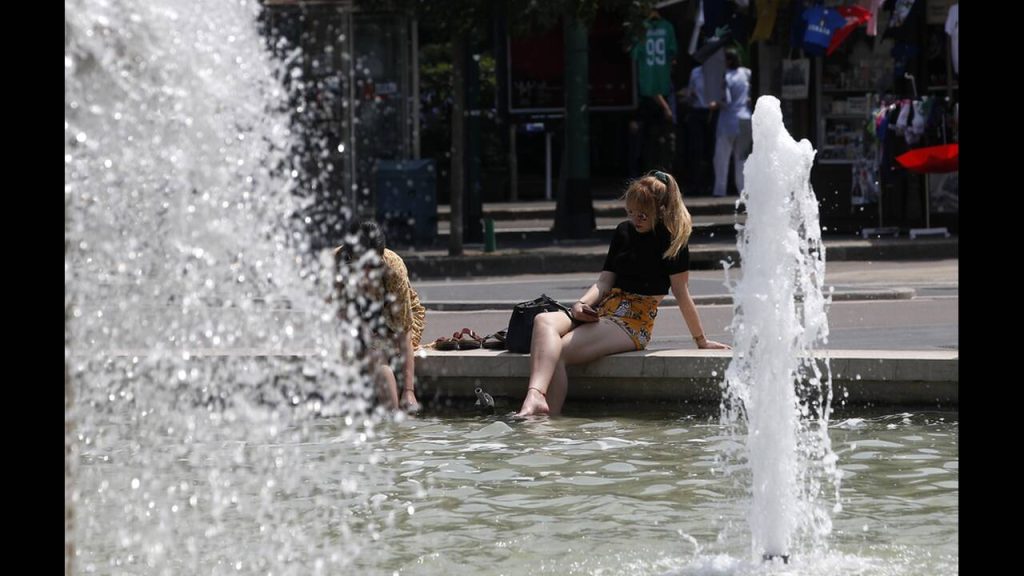 «Έρχεται η κόλαση»: Σε πορτοκαλί συναγερμό η Ευρώπη – Ρεκόρ υψηλών θερμοκρασιών (βίντεο)