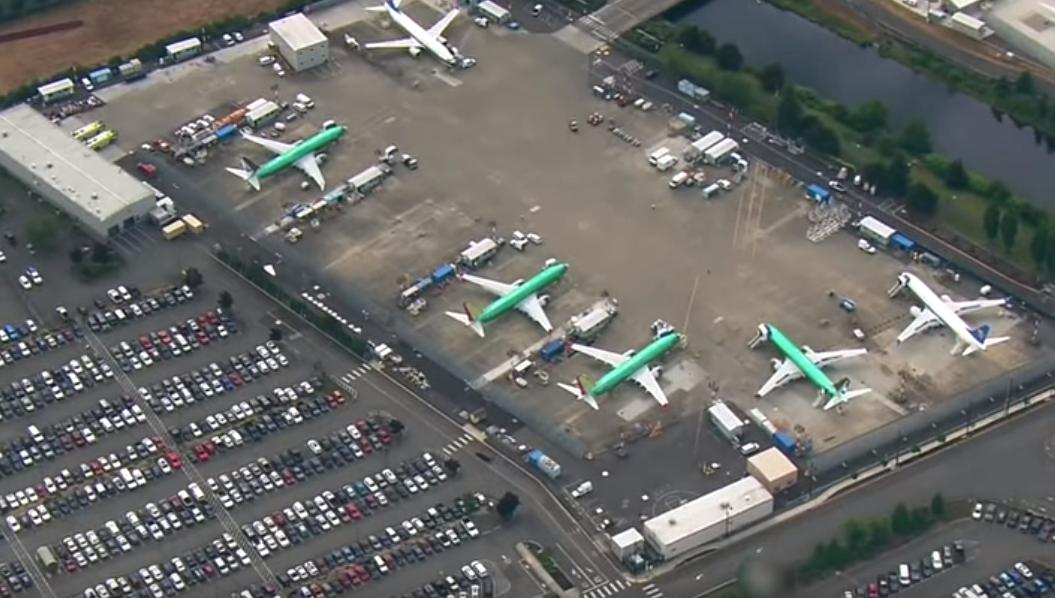 Η Boeing πάρκαρε σε πάρκινγκ αυτοκινήτων τα παροπλισμένα 737 Max