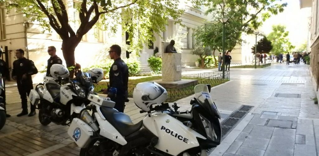 Συναγερμός έξω από το υπουργείο Εξωτερικών – Βρέθηκε ύποπτη βαλίτσα