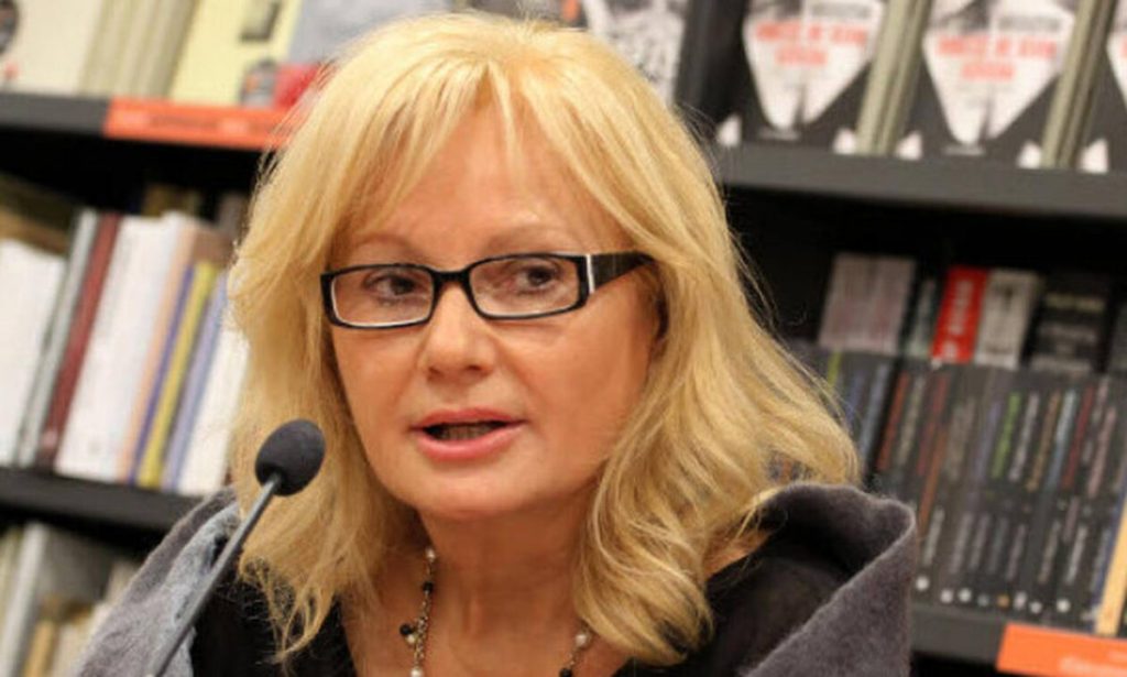 Δύσκολες ώρες για την Αγγελική Νικολούλη: «Κράτα γερά,μανούλα» (βίντεο)