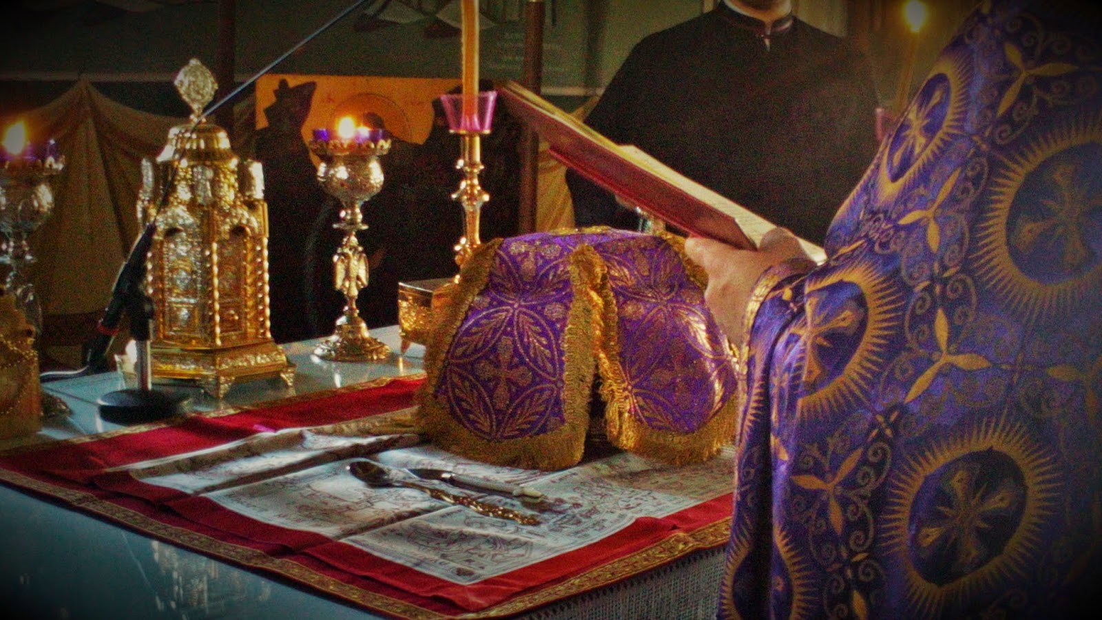 Ποιο το νόημα της φράσης «τα άγια τοῖς αγίοις»;