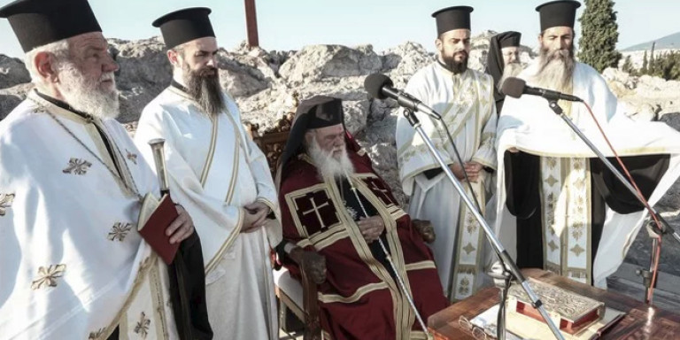 Η Εκκλησία της Ελλάδος τίμησε τον ιδρυτή της στον ιερό Βράχο του Αρείου Πάγου