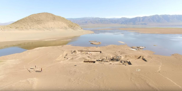 Ρώσικη χαμένη Ατλαντίδα: Εντυπωσιακοί αρχαιολογικοί θησαυροί αναδύθηκαν από τον βυθό λίμνης στη Σιβηρία (βίντεο)