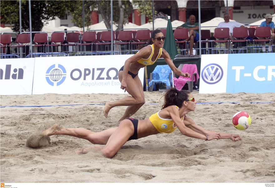 Τουρνουά μπιτς βόλεϊ στην πλατεία Αριστοτέλους (φωτο)