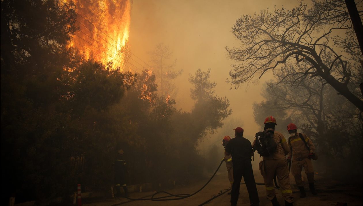 Μεγάλη πυρκαγιά ξέσπασε στην Κρήτη