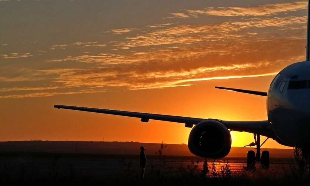 Αυτό είναι το κόλπο για να κοιμηθείτε άνετα την ώρα της πτήσης