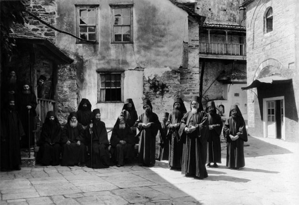 Κυριακή των Αγιορειτών Πατέρων:  Οι άγιοι του Αγίου Όρους που ανέδειξαν το Όρος και το έκαναν θαυμαστό