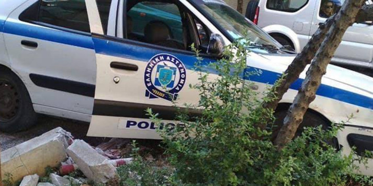 Ατύχημα με περιπολικό: Δύο αστυνομικοί τραυματίστηκαν – Τι λένε ΕΛ.ΑΣ. και συνδικαλιστές