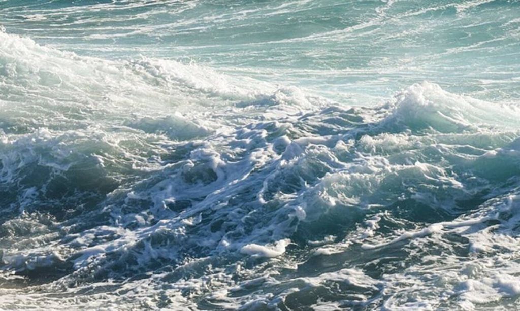 Θρίλερ στην Κρήτη – Χάθηκαν μικρά παιδιά μέσα στη θάλασσα