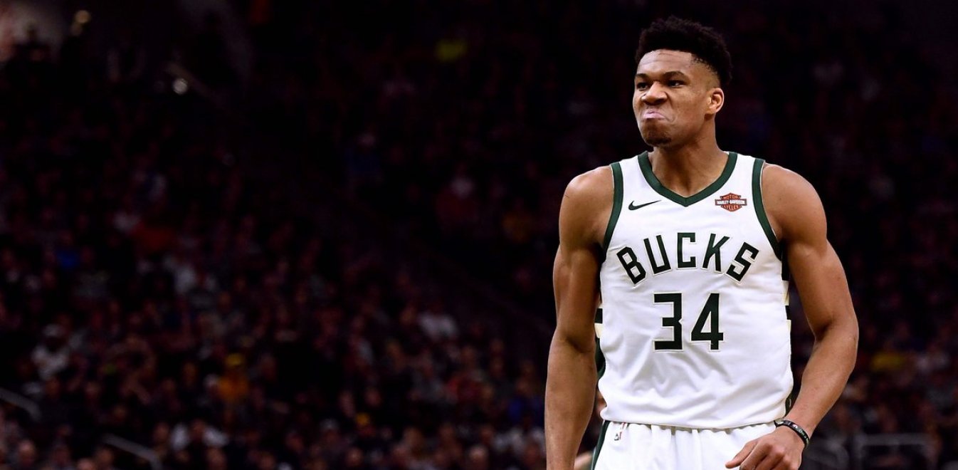 NBA: Ποια ομάδα θέλει να «κλέψει» τον Αντετοκούνμπο από τους Μπακς;