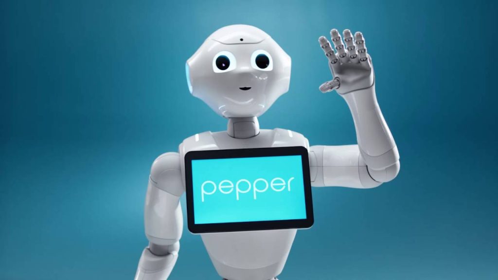 Τα δύο Pepper Robots που αγαπήθηκαν ιδιαίτερα από τους Έλληνες και ξένους ταξιδιώτες (φωτο)