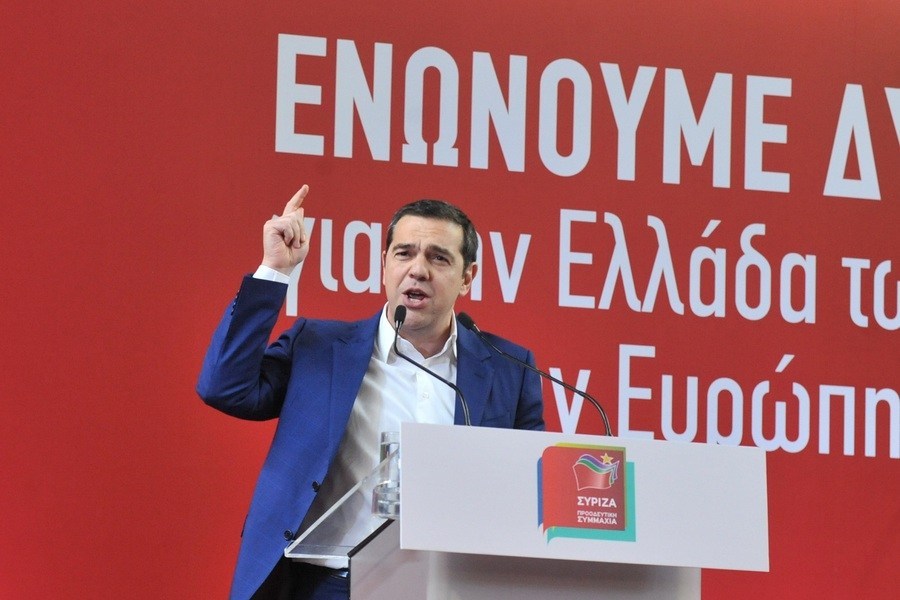 Α.Τσίπρας: «Η Ελλάδα δεν ανήκει σε τρεις οικογένειες, ανήκει στους Έλληνες» (βίντεο)