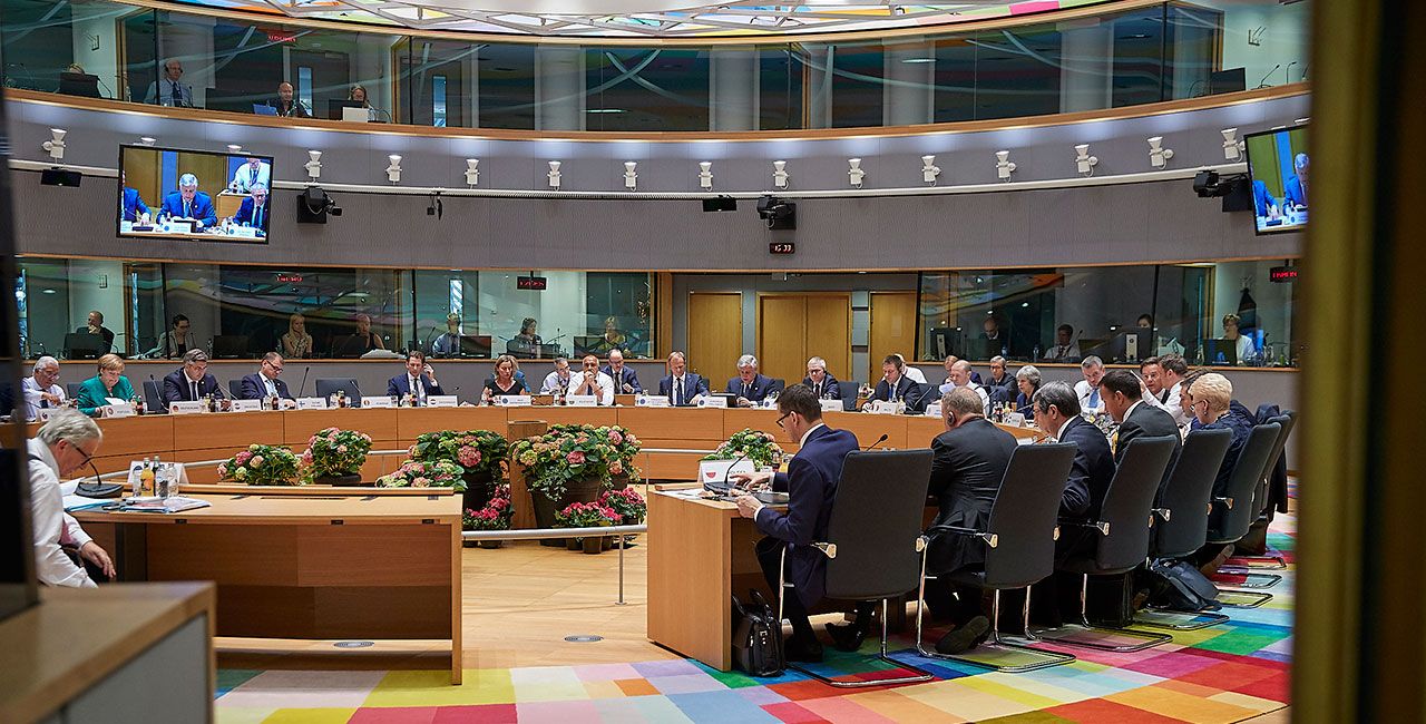 Συνεχίζεται σήμερα η… μαραθώνια Σύνοδος Κορυφής