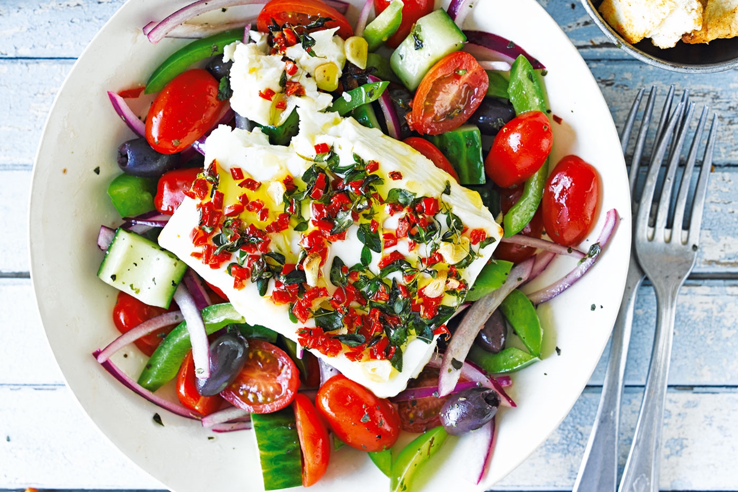 Σε ποιο μέρος της Ελλάδας έφτιαξαν για πρώτη φορά χωριάτικη σαλάτα;