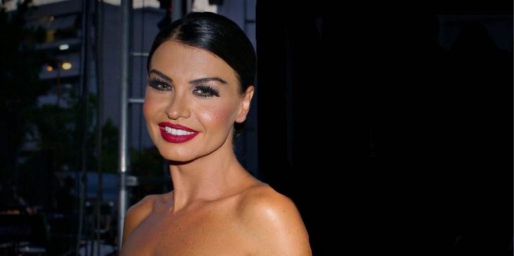 Νίνα Λοτσάρη: Ποζάρει με μπικίνι και προκαλεί «εγκεφαλικά» στον ανδρικό πληθυσμό (φωτο)