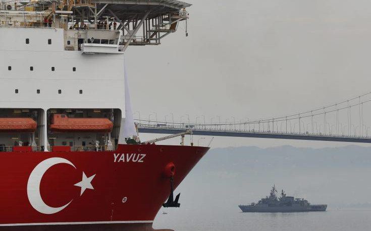 Στο πλευρό του Γιαβούζ για τη γεώτρηση τα υποστηρικτικά πλοία