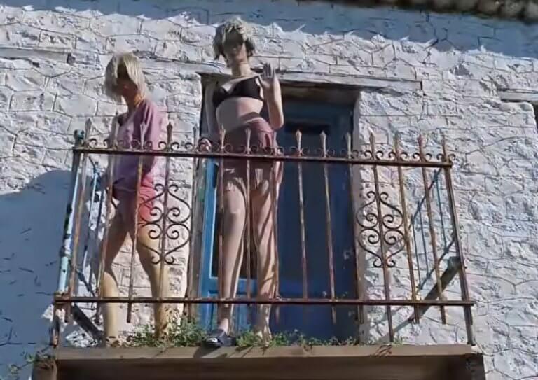 Ηλεία: Τους «κούφανε» το ζευγάρι των Γερμανών –  Καφενείο με την επιγραφή «Τσίπρας» (βίντεο)