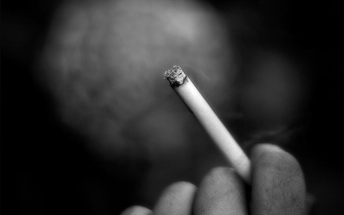 Έμφραγμα: Πόσα τσιγάρα την ημέρα διπλασιάζουν τον κίνδυνο;