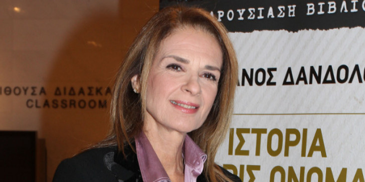 Aψεγάδιαστο κορμί στα 59 της – H Πέγκυ Σταθακοπούλου ποστάρει το πρώτο μπάνιο του καλοκαιριού με μπικίνι (φωτο)