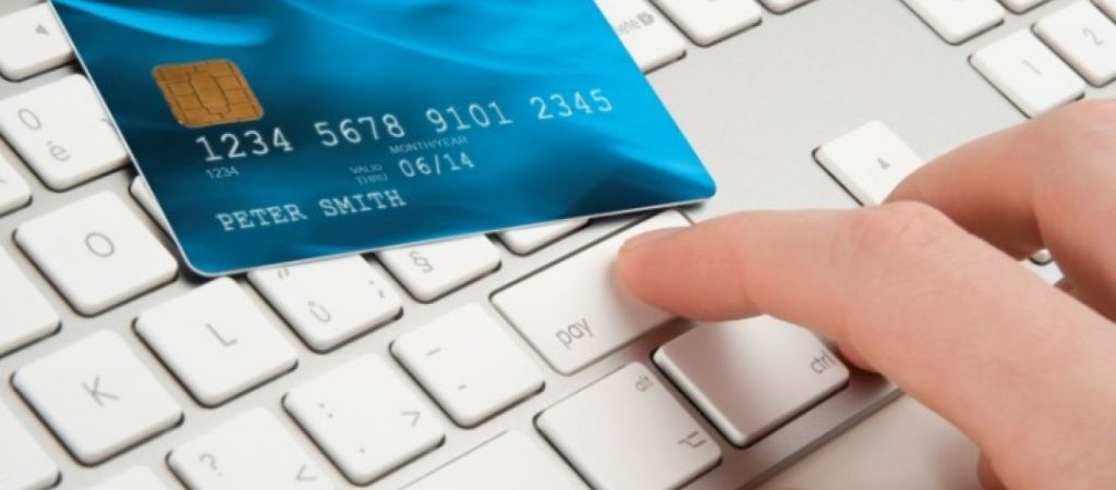Ποιες αλλαγές έρχονται στις πληρωμές με κάρτες