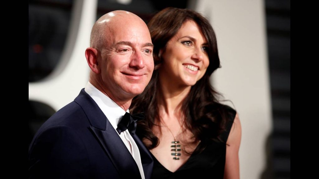 Οριστικοποιήθηκε το χρυσό διαζύγιο του ιδρυτή της Amazon Τζεφ Μπέζος