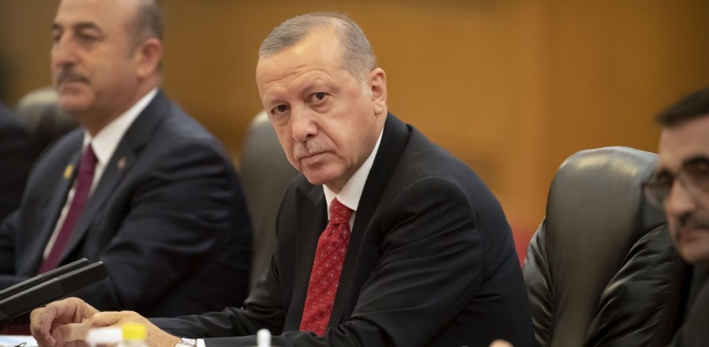 Ο Ρ.Τ.Ερντογάν καρατόμησε τον διοικητή της κεντρικής τράπεζας – Επειδή δεν τα πήγαιναν καλά