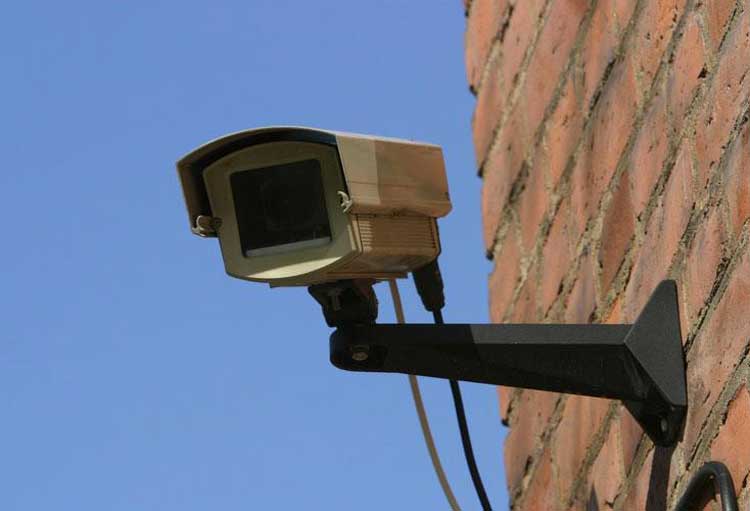 Δεν πάει ο νους σας στους τέσσερις τρόπους με τους οποίους μπορούν να σας παρακολουθούν