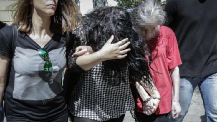 «Θέλω να δικαστώ… Να εξιλεωθώ» – Τι δηλώνει η 19χρονη που πέταξε στον κάδο το νεογέννητο μωρό της