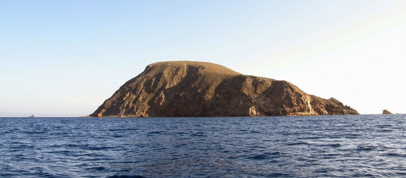 Σκωτία: Πληρώνουν 2.200€ για να επισκεφθούν μια βραχονησίδα για 20 λεπτά (βίντεο)