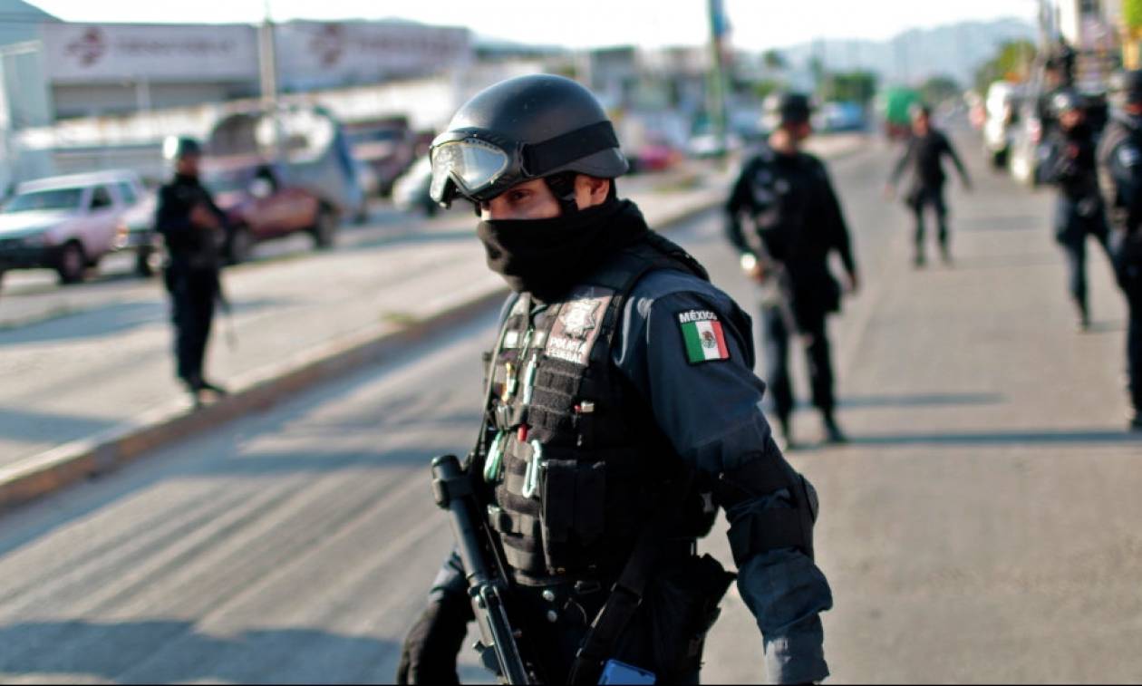 Μεξικό: Δείτε τη στιγμή που ένοπλοι ανοίγουν πυρ σε γιορτή Δημοτικού σχολείου (βίντεο)