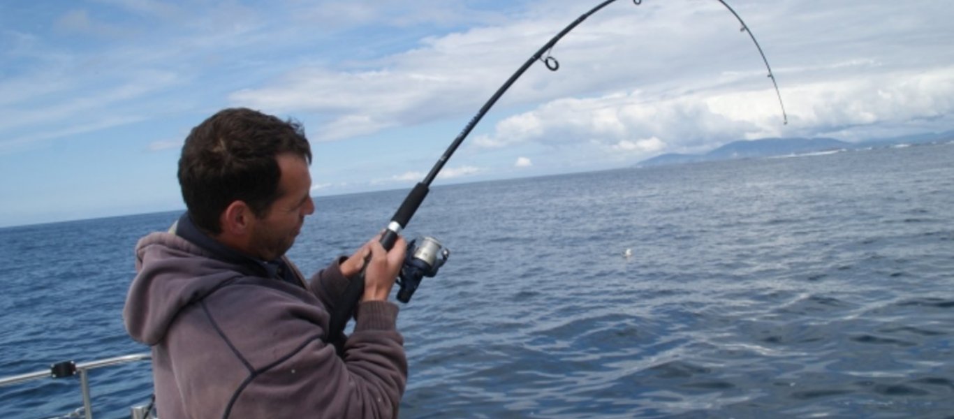 Σκόπελος: Πήγαν για ψάρεμα και έπιασαν αυτό το «τέρας» (φωτο)