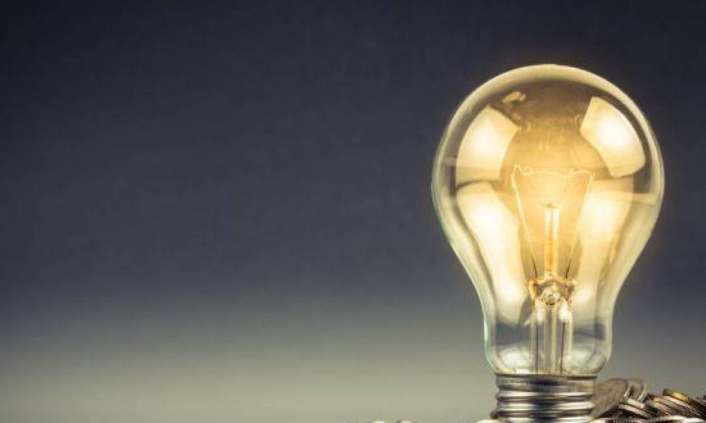 Χωρίς ρεύμα το κέντρο της Αθήνας – «Μπλακ άουτ» σε Ερμού, Σύνταγμα και Μητρόπολη