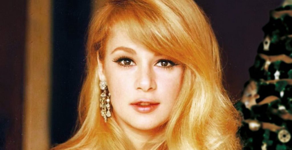 Όταν η Αλίκη Βουγιουκλάκη έγινε παιδική κούκλα – Γιατί αρνήθηκε αρχικά το εγχείρημα;