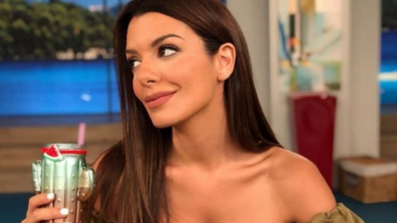 Νικολέττα Ράλλη: «Ξεσηκώνει» το instagram με το κόκκινο μαγιό της (φωτο)