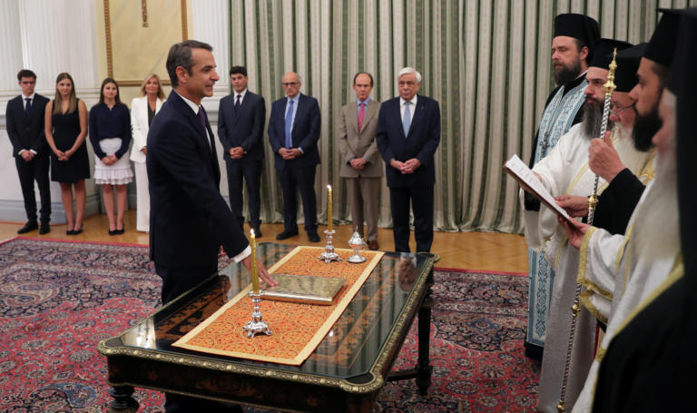 Στις 19:00 η ορκομωσία της νέας κυβέρνησης