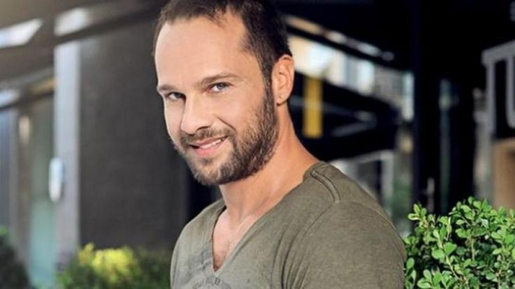 Μέμος Μπεγνής: «Με σβερκώνει και μου δίνει ένα ασύλληπτο…» (βίντεο)