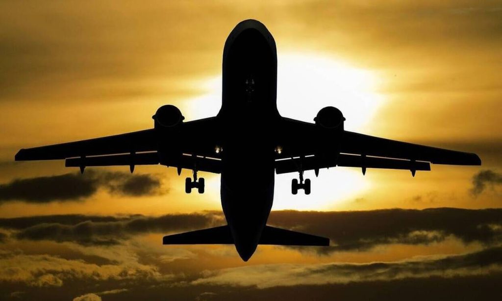 Πτήση «θρίλερ» – «Κόλαση» για 3 ώρες μέσα στο αεροπλάνο – Δείτε τι συνέβη