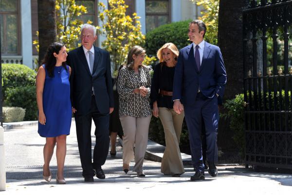 Η τρυφερή κίνηση του Κυριάκου Μητσοτάκη στην Μαρέβα (βίντεο)