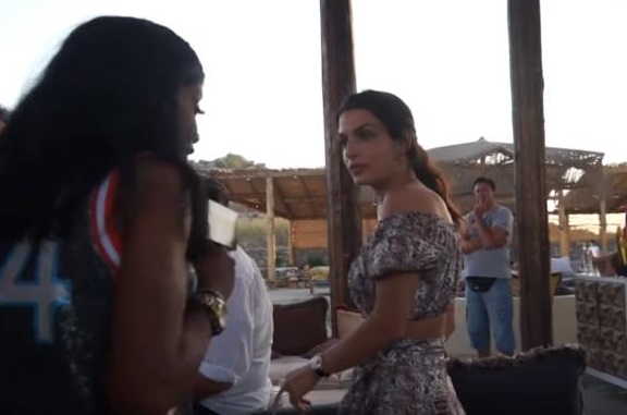 «Άφωνη» η Τόνια Σωτηροπούλου με την ερώτηση της δημοσιογράφου – Δεν μπόρεσε να κρύψει την αμηχανία της (βίντεο)