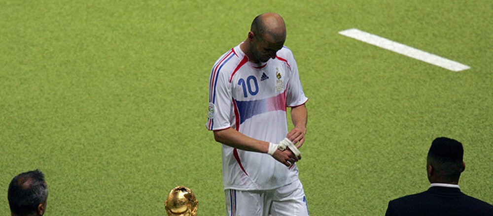 13 χρόνια πριν: Το τέλος που δεν άξιζε στον Ζινεντίν Ζιντάν (φώτο – βίντεο)