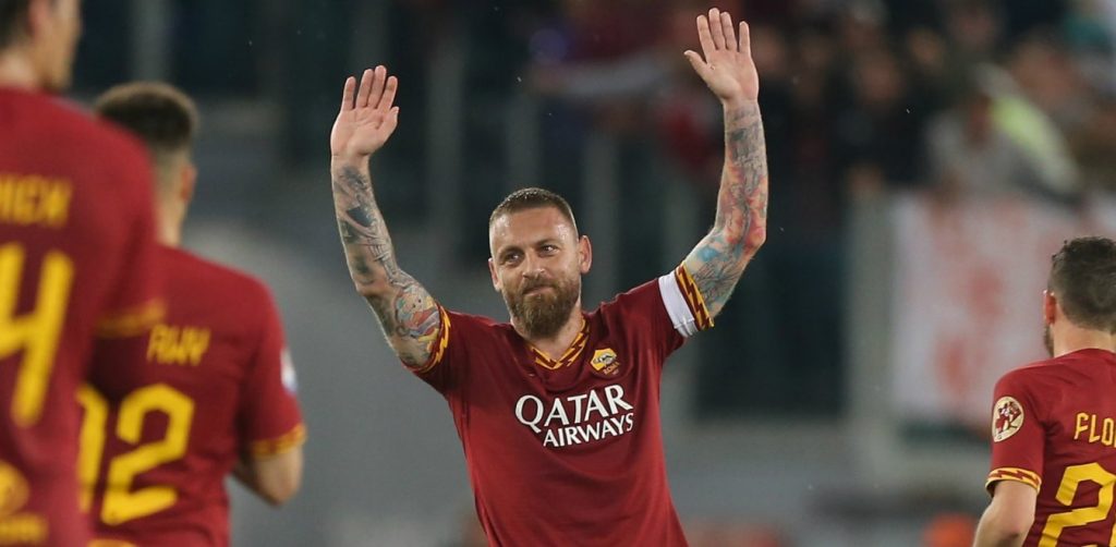 Τέλος εποχής για τον μύθο της Ρώμης: Aποσύρθηκε ο Ντανιέλε Ντε Ρόσι (βίντεο)