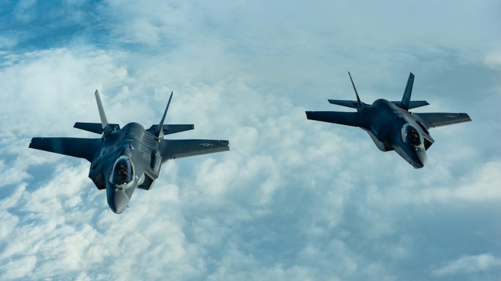 ΤΩΡΑ: Σύγκρουση δύο στρατιωτικών αεροσκαφών στο Κατάρ