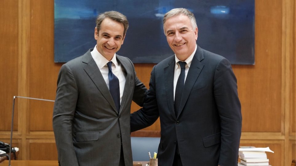 Ο Σταύρος Καλαφάτης με ενισχυμένες αρμοδιότητες