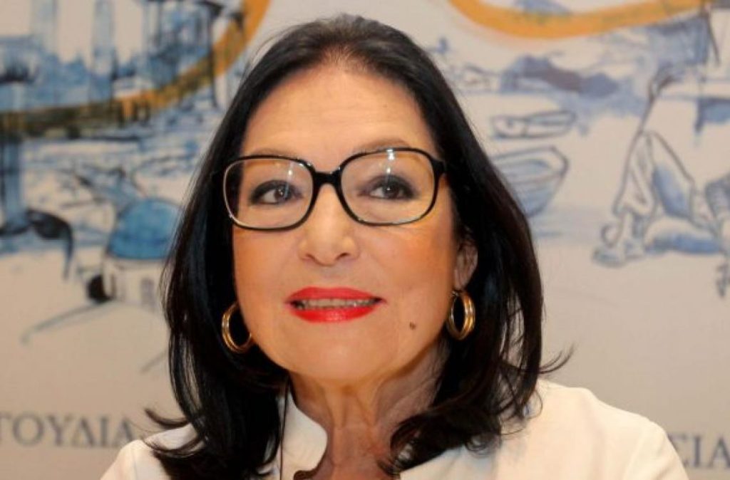 Νάνα Μούσχουρη: Παρέλαβε το παράσημο του «Ταξιάρχη του Εθνικού Τάγματος της Λεγεώνας της Τιμής» (φώτο)