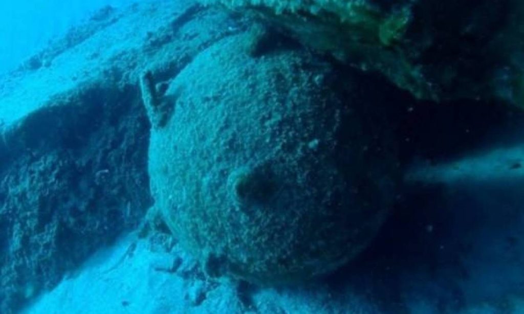 Συναγερμός στην Κυλλήνη για τον εντοπισμό νάρκης σε παραλία