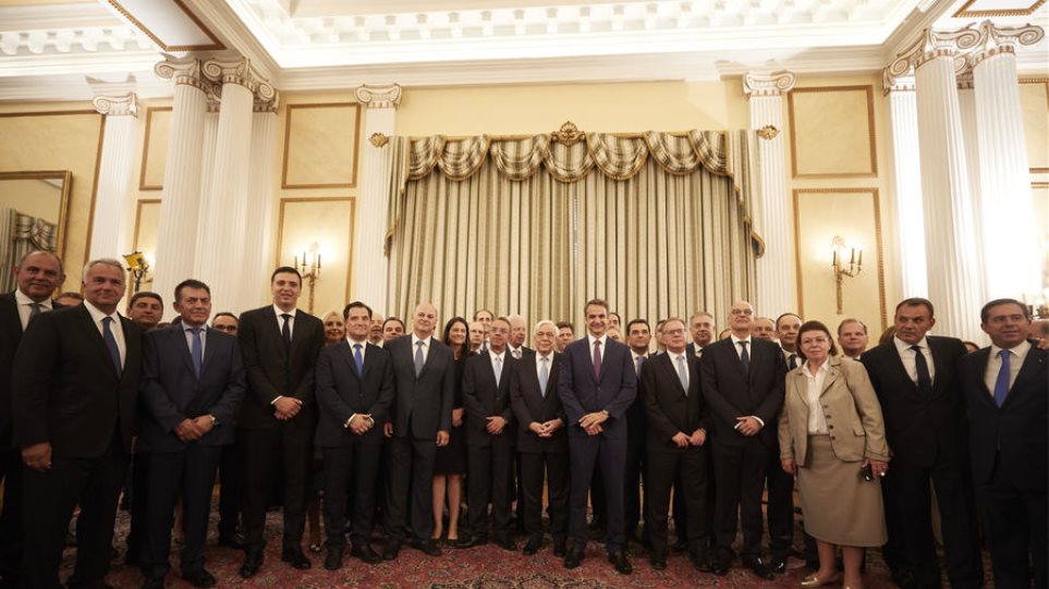 Στις 11 η σύγκληση του πρώτου υπουργικού συμβουλίου