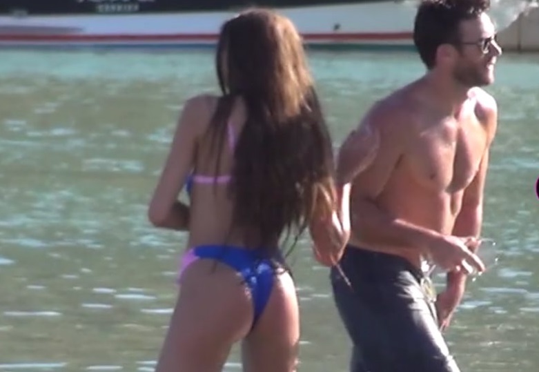 O γιος του Clint Eastwood καλοπερνάει στη Μύκονο με αιθέριες υπάρξεις (βίντεο)